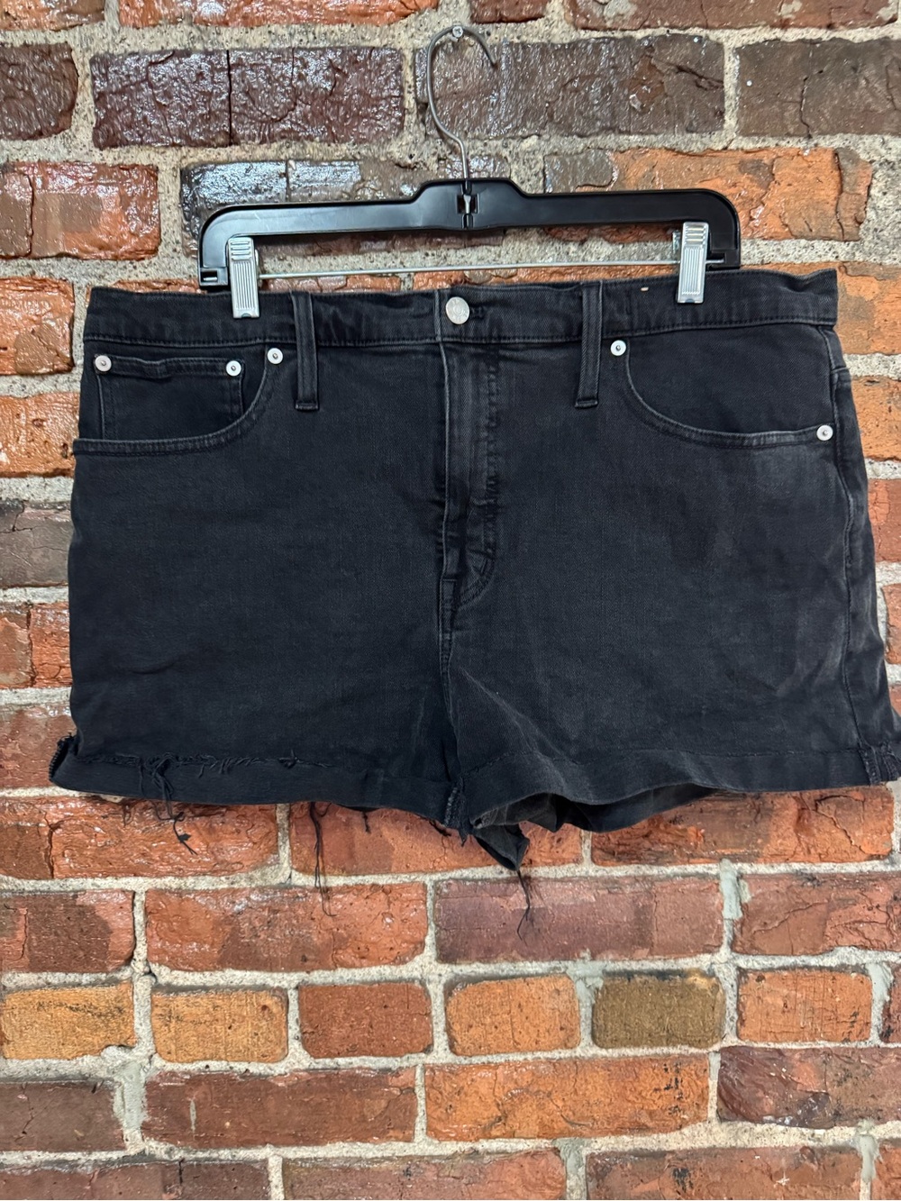 Madewell Black Raw Hem Denim Cuffed Shorts Size 33